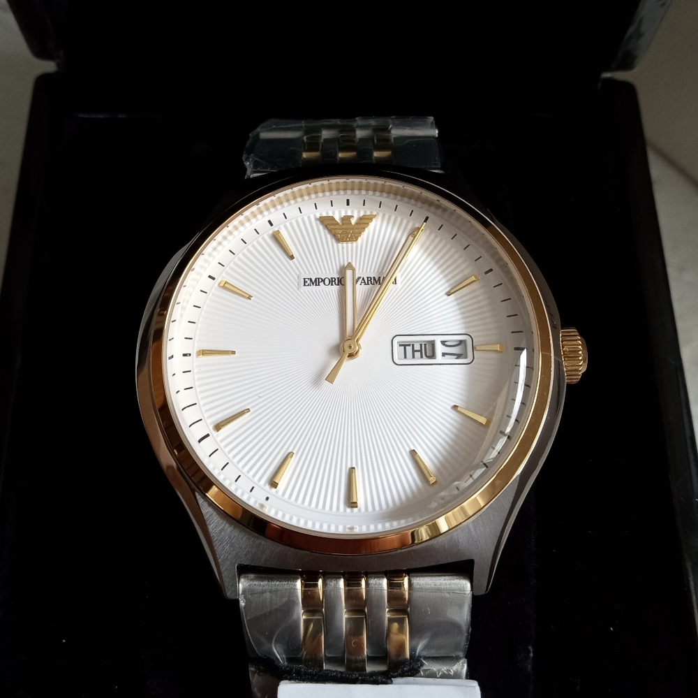 Emporio Armani Zeta AR11034 White Dial Gold Tone Bezel Metal Bracelet Mens Watch - Picture 3 of 15